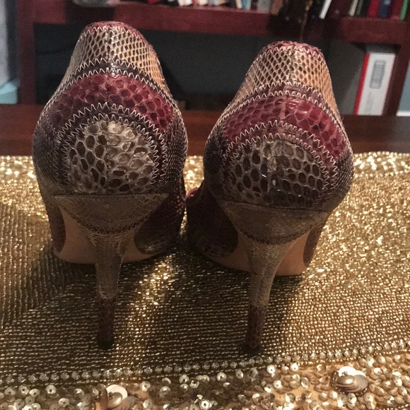 GUCCI - Picture 2 of 5